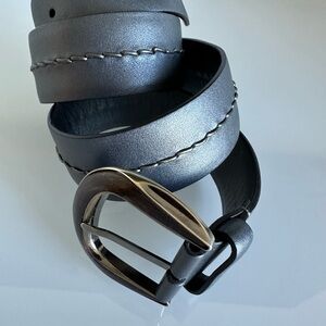 Salvatore Ferragamo Metallic Dark Gray Leather Belt with Brown Buckle 33/80